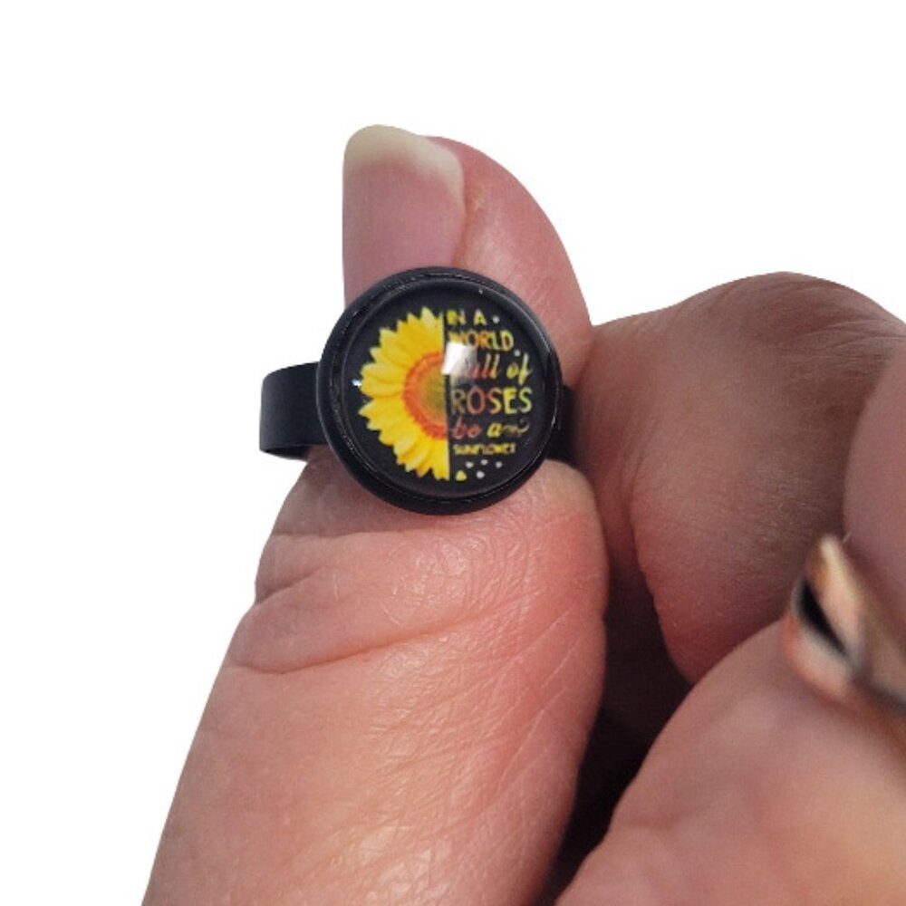 Stylish Black Sunflower Ring Handmade NWT
